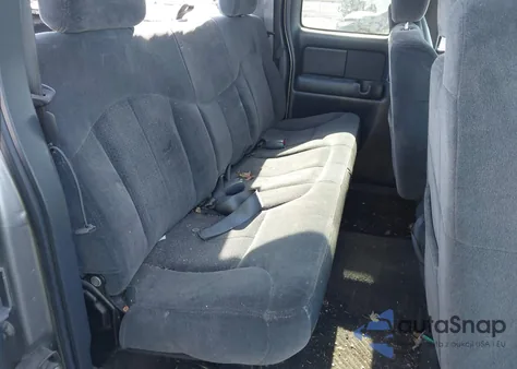 2001 Chevrolet Silverado 1500 Ls z USA, uszkodzony, nr VIN 1GCEC19T21Z179316